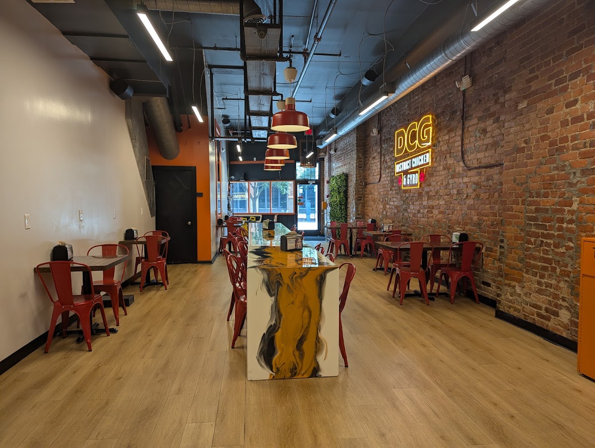 DCG - District Chicken and Gyro