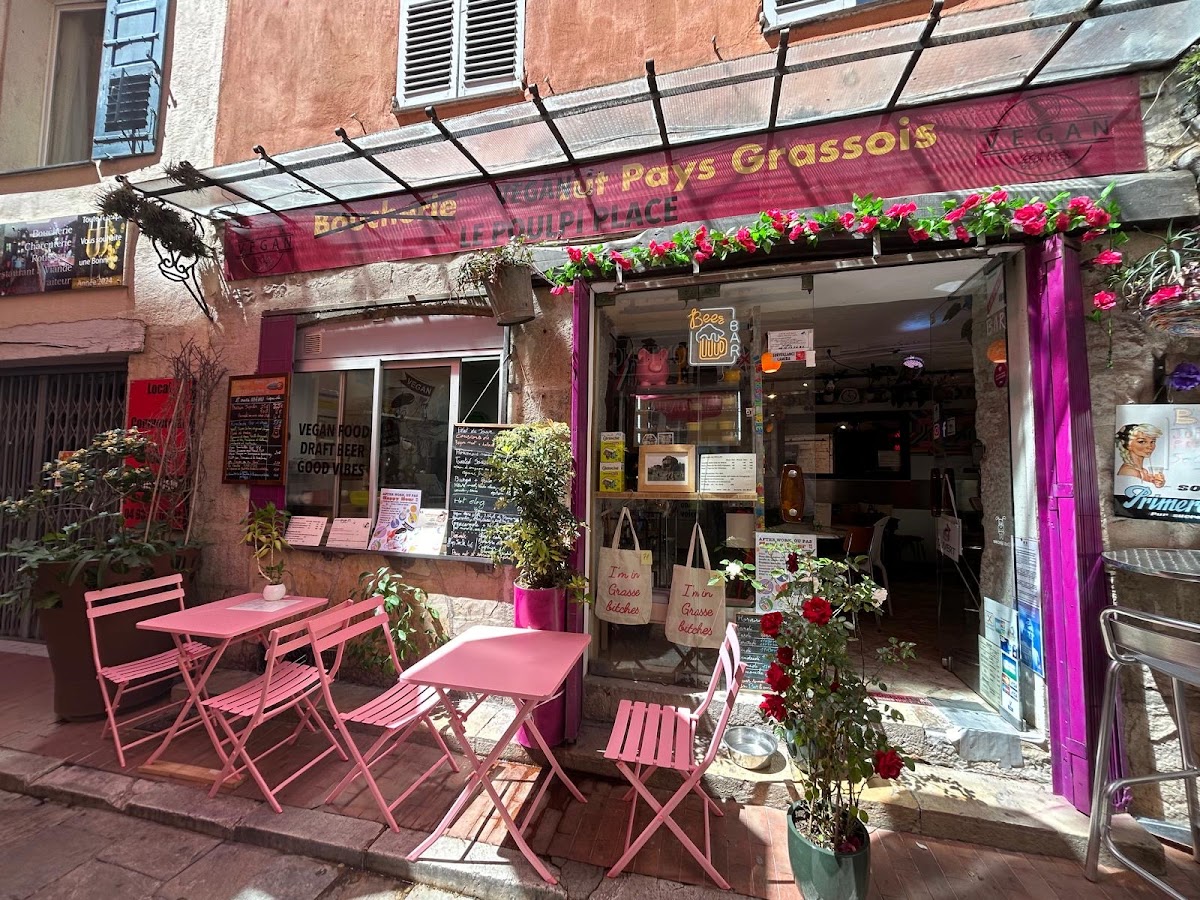 LE POULPI PLACE Bar, café, restaurant, 100% VEGAN. végétaliens, végétariens, flexitariens, autres. Draft Beer JUPILER