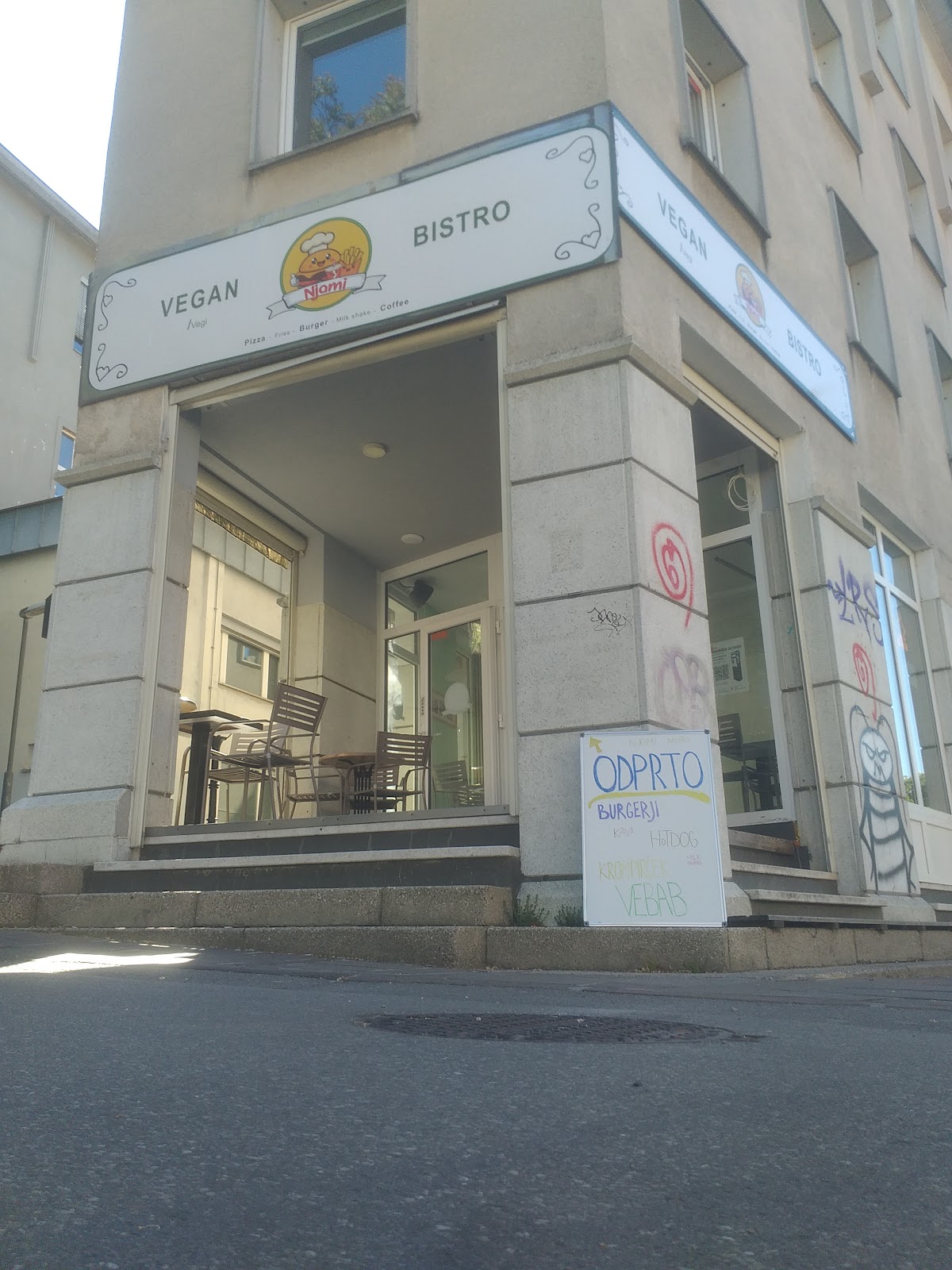 NJAMI - Vegan Bistro