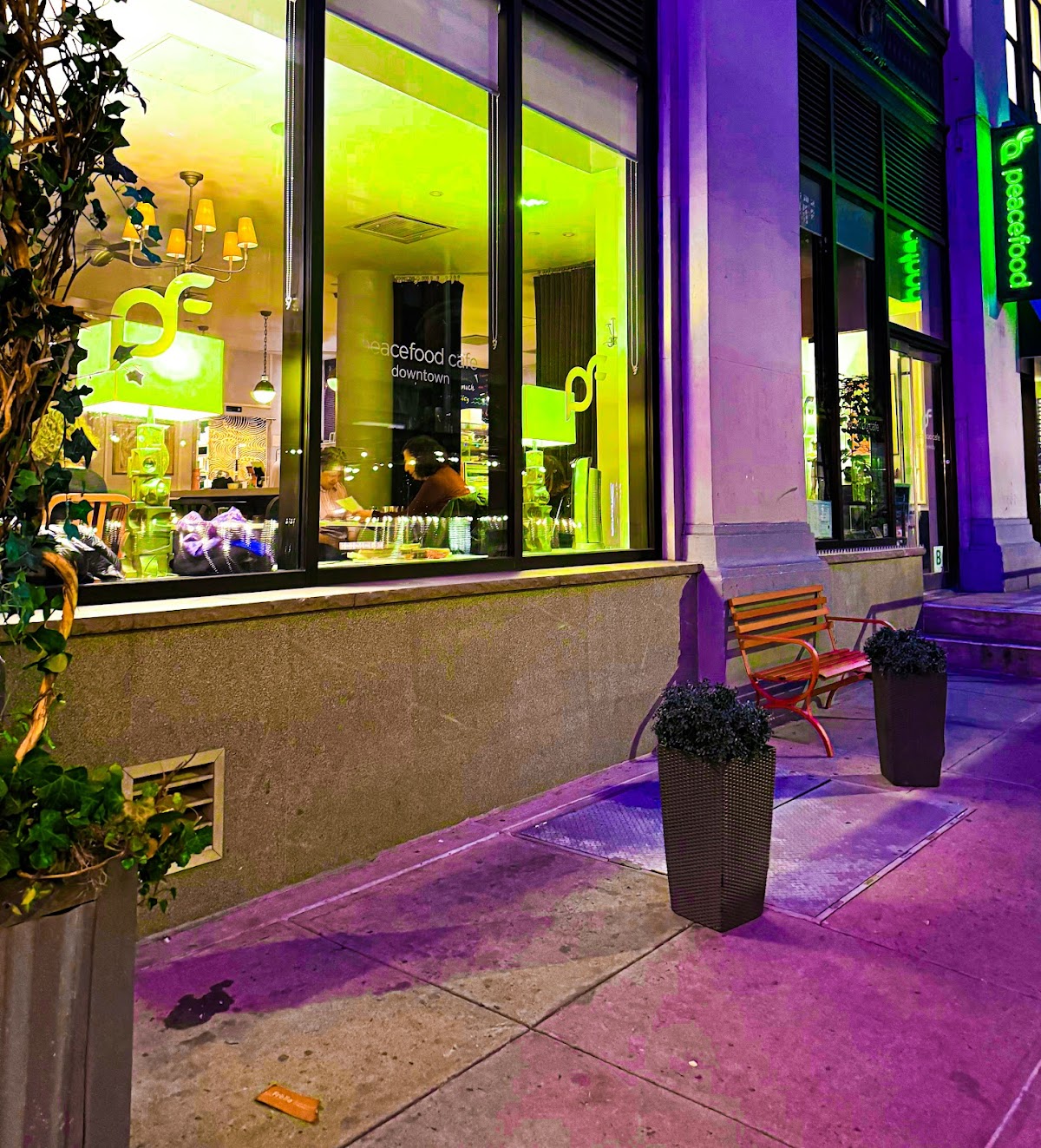 Peacefood Cafe - Downtown